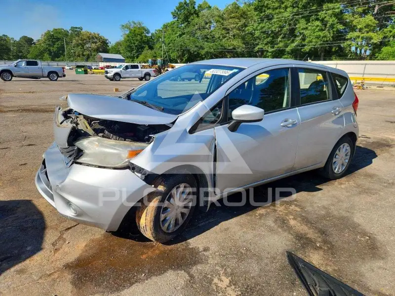 2016 Nissan VERSA photo