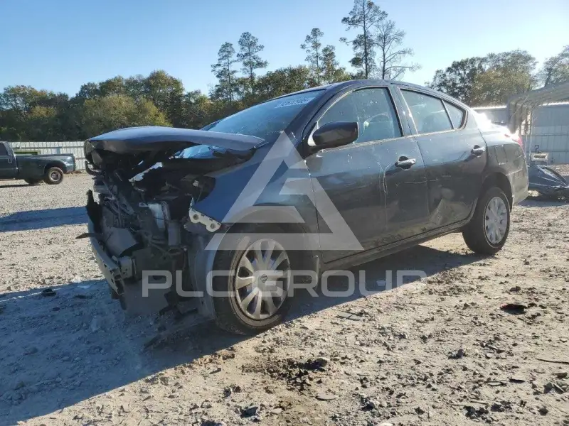 2016 Nissan VERSA фото