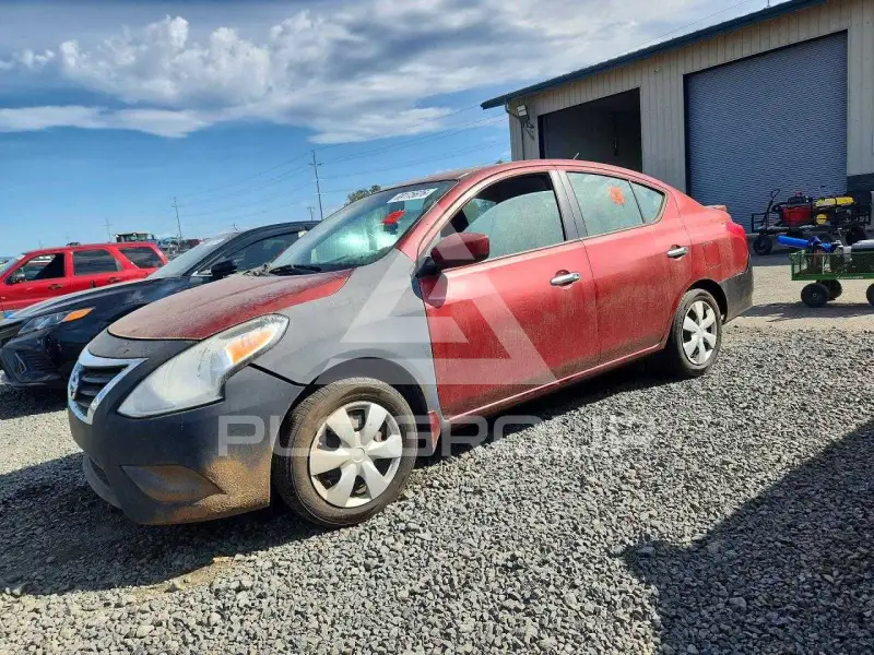 2016 Nissan VERSA photo