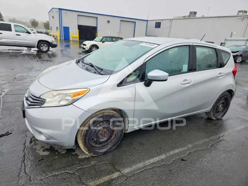 2016 Nissan VERSA photo