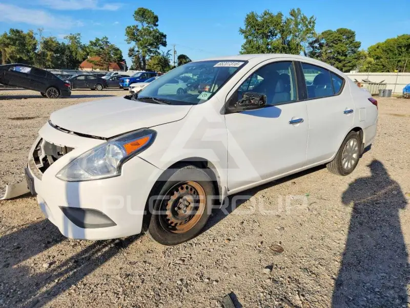 2016 Nissan VERSA фото