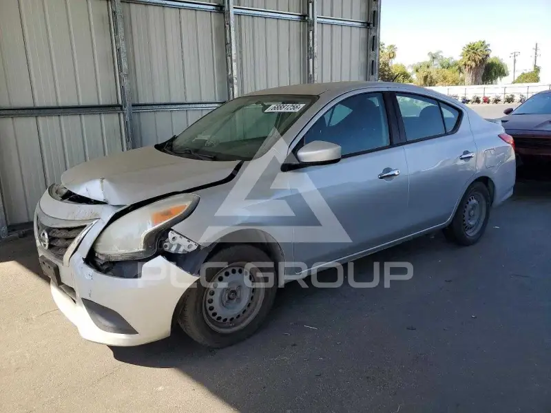 2016 Nissan VERSA photo