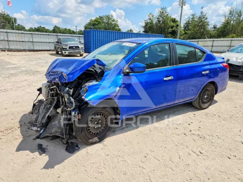 2016 Nissan VERSA фото