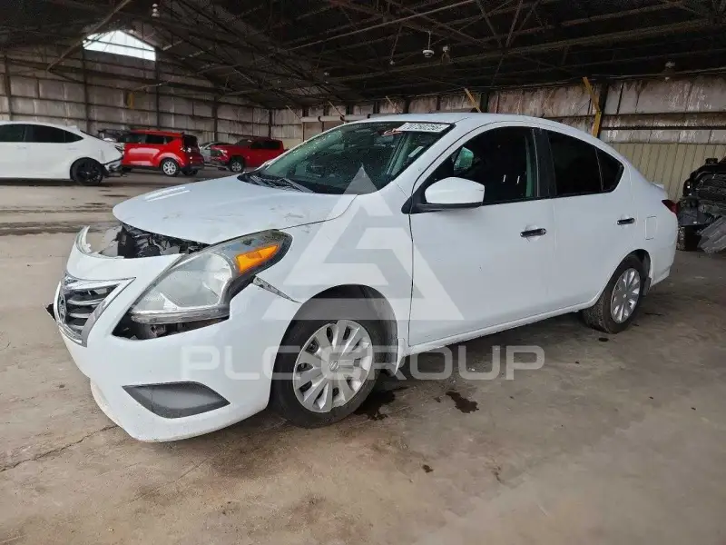 2016 Nissan VERSA фото