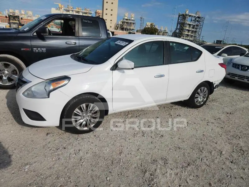 2016 Nissan VERSA фото