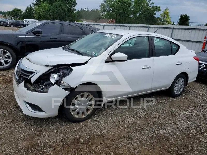 2016 Nissan VERSA фото