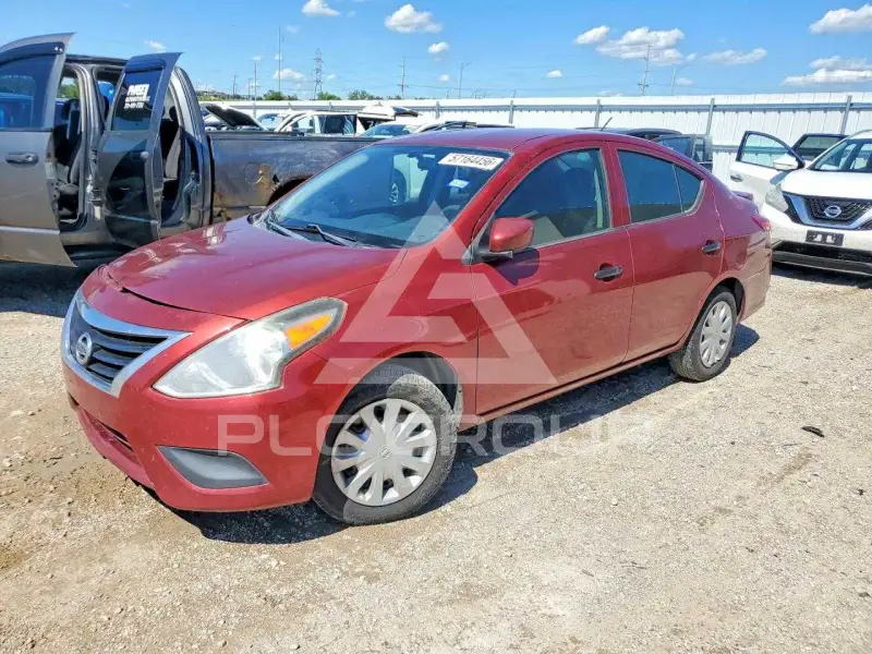 2016 Nissan VERSA photo