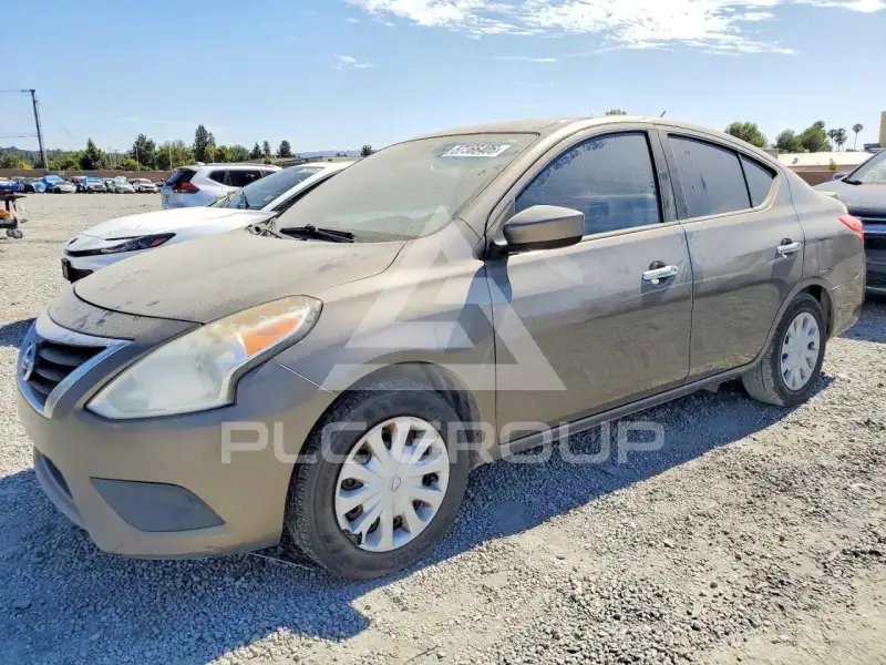 2016 Nissan VERSA фото