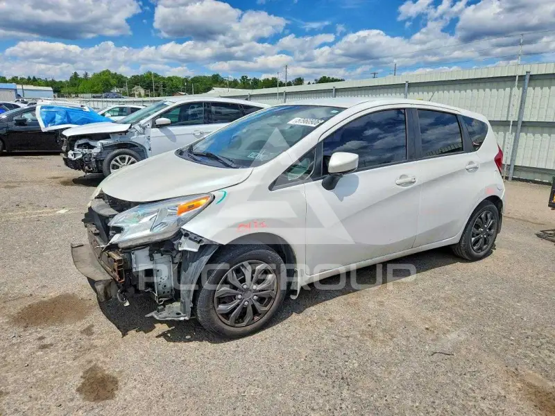 2016 Nissan VERSA фото