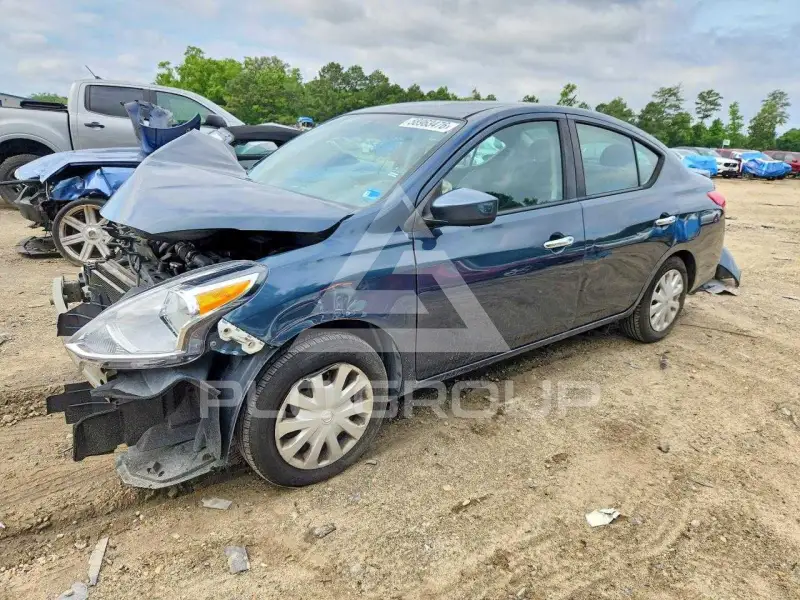 2016 Nissan VERSA фото