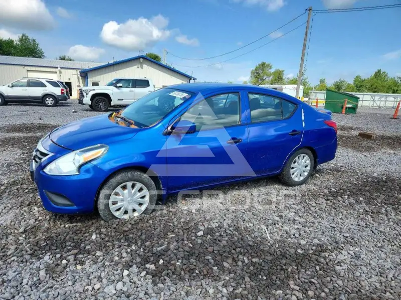 2016 Nissan VERSA photo