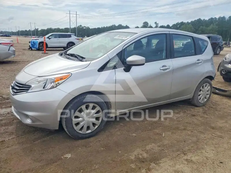 2016 Nissan VERSA photo