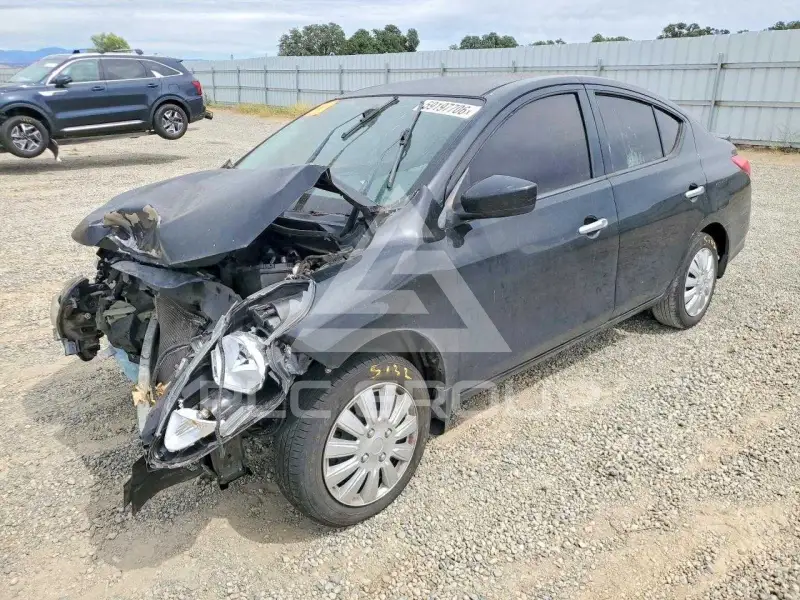 2016 Nissan VERSA photo