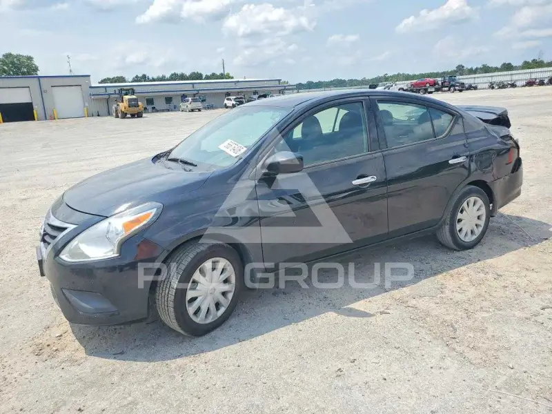 2016 Nissan VERSA фото