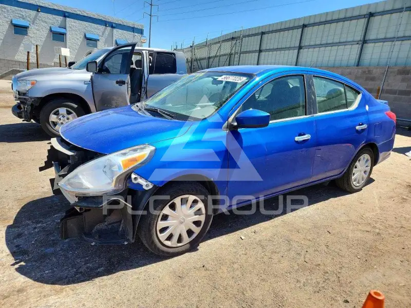 2016 Nissan VERSA photo