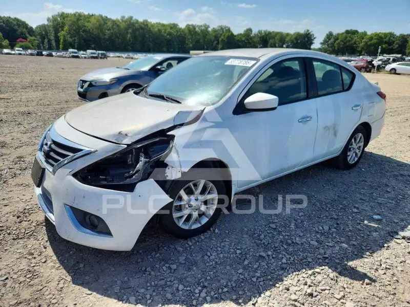 2016 Nissan VERSA photo