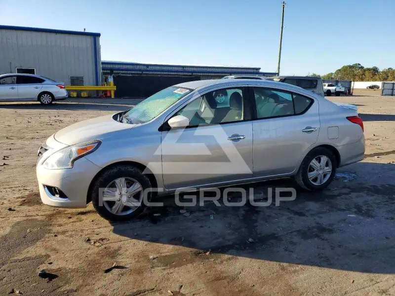 2016 Nissan VERSA фото