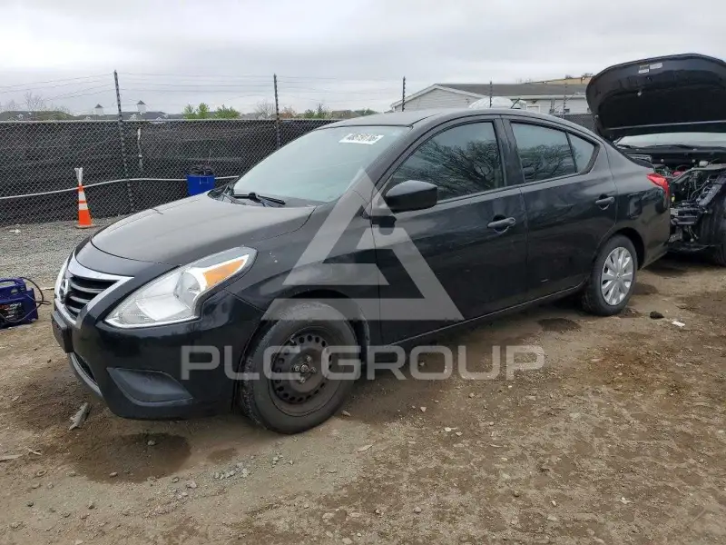 2016 Nissan VERSA photo