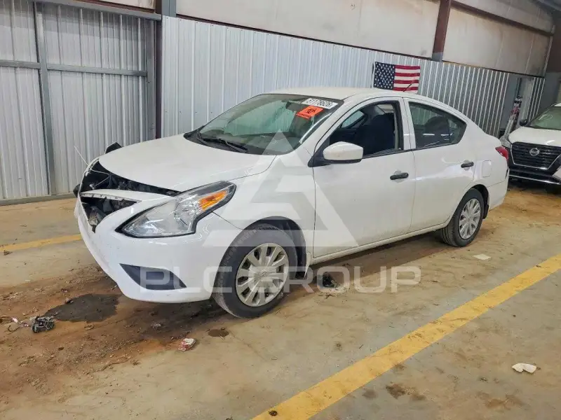2016 Nissan VERSA фото