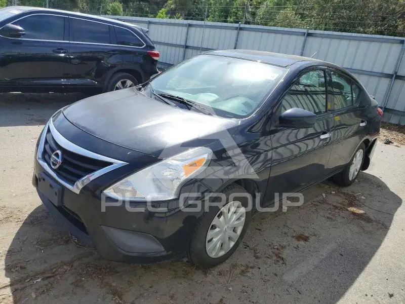 2016 Nissan VERSA фото