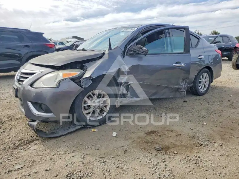2016 Nissan VERSA photo