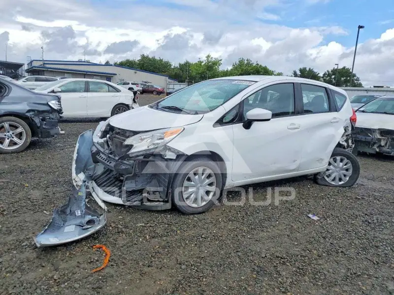 2016 Nissan VERSA photo