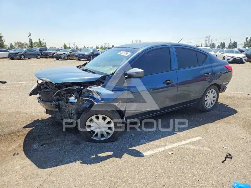 2016 Nissan VERSA фото