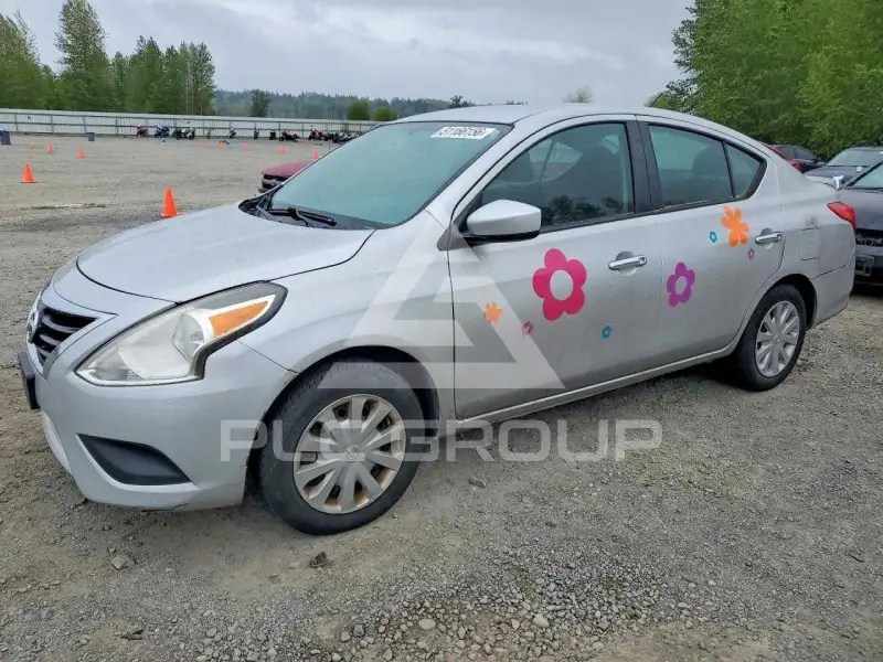 2016 Nissan VERSA photo