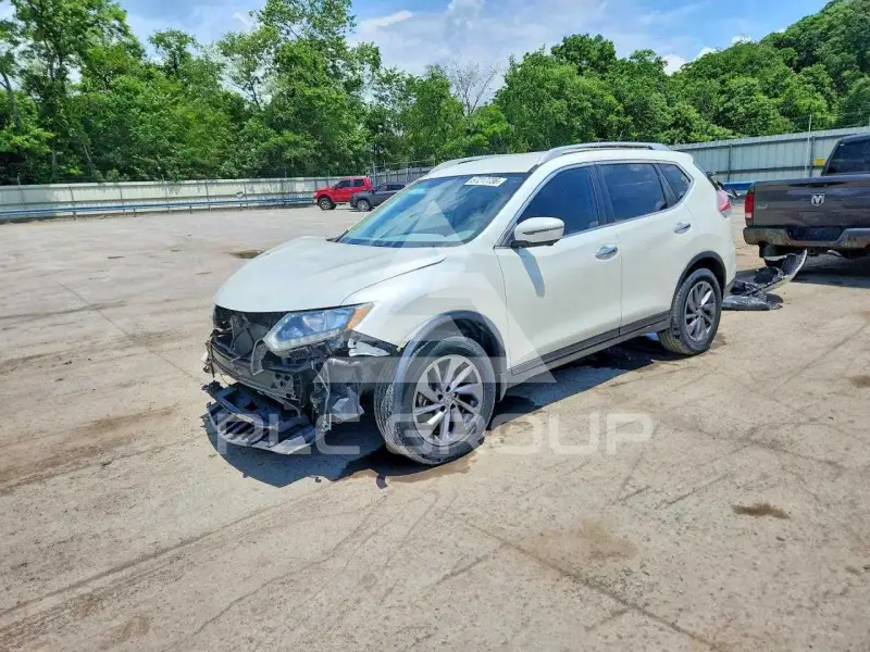 2016 Nissan ROGUE photo