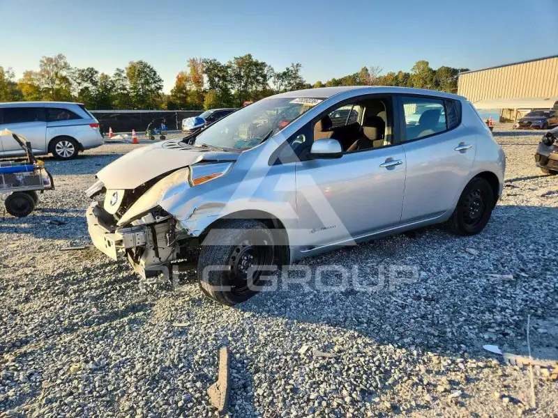 2016 Nissan LEAF фото