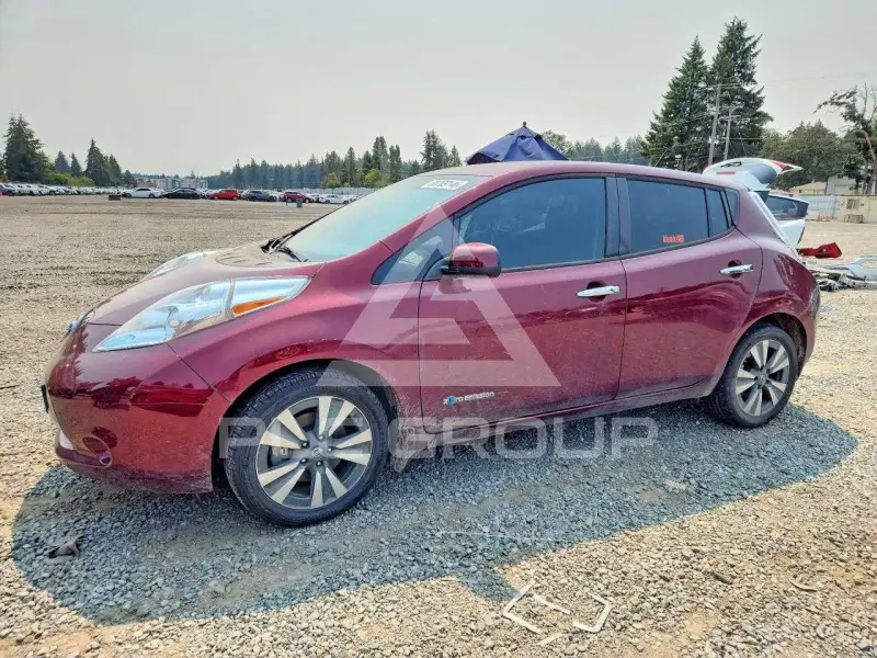 2016 Nissan LEAF photo