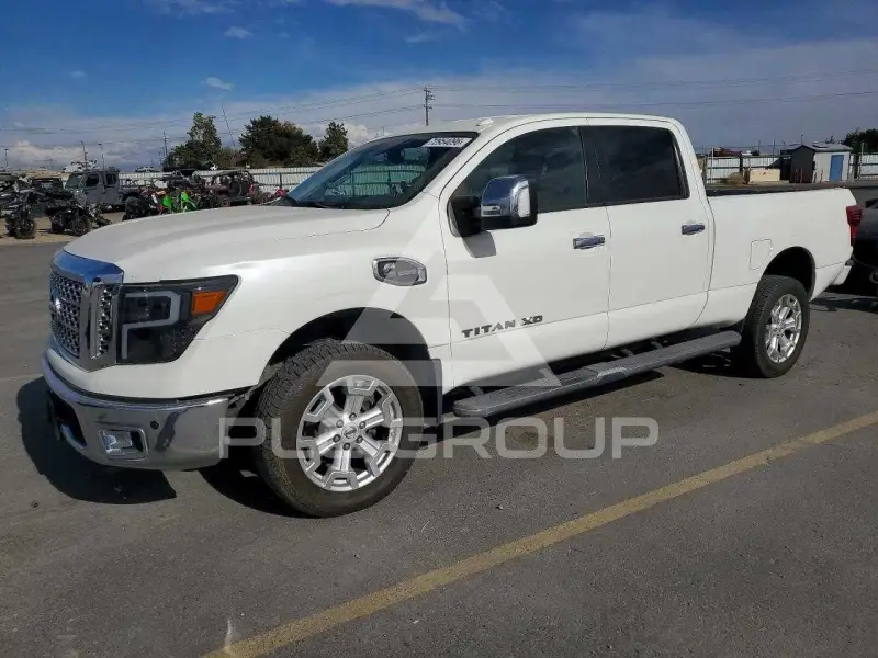 2016 Nissan TITAN фото