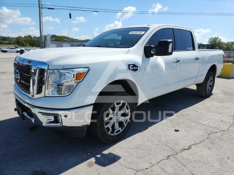 2016 Nissan TITAN фото