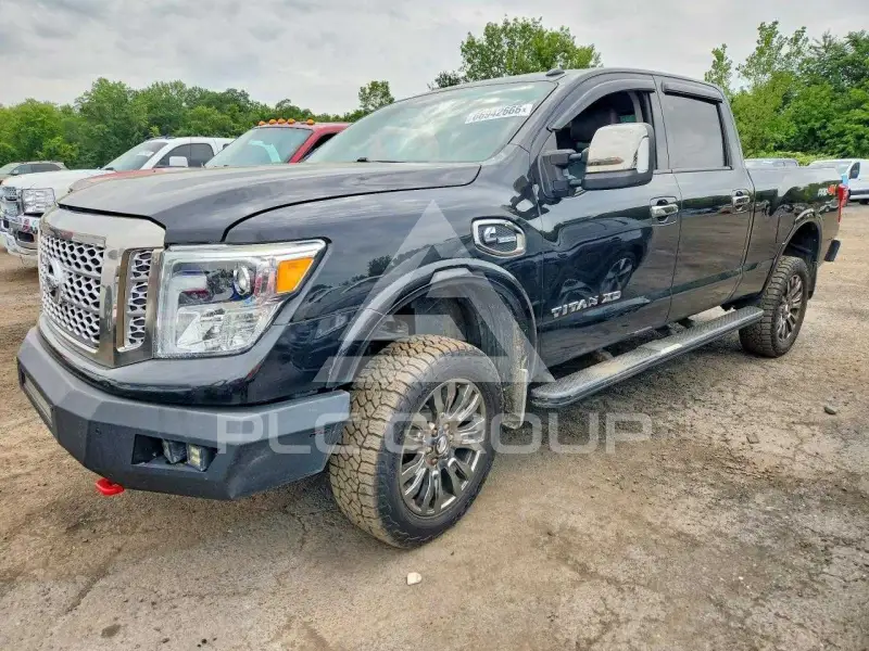 2016 Nissan TITAN фото