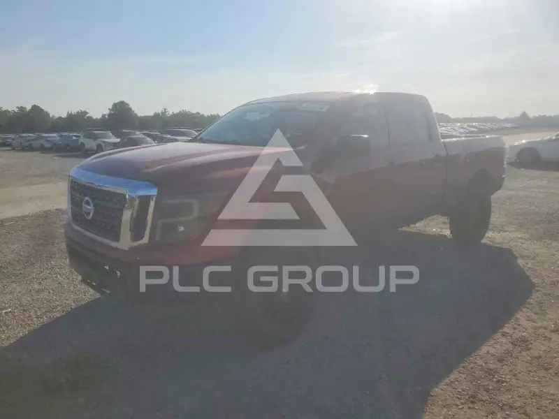 2016 Nissan TITAN фото