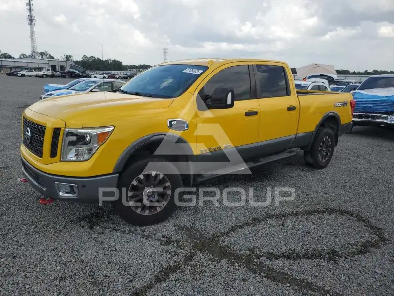 2016 Nissan TITAN фото