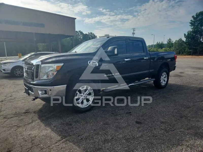 2016 Nissan TITAN photo