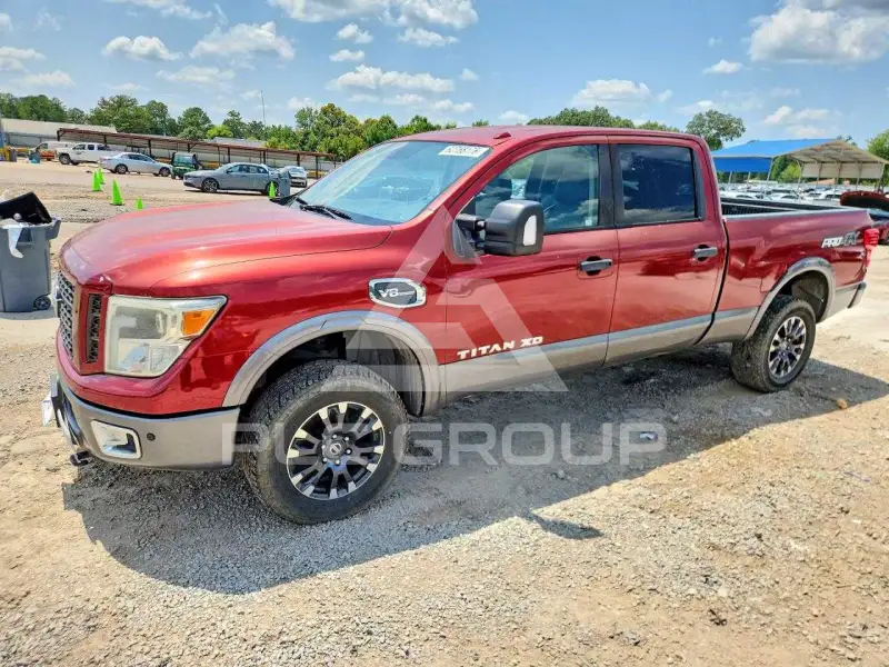 2016 Nissan TITAN photo