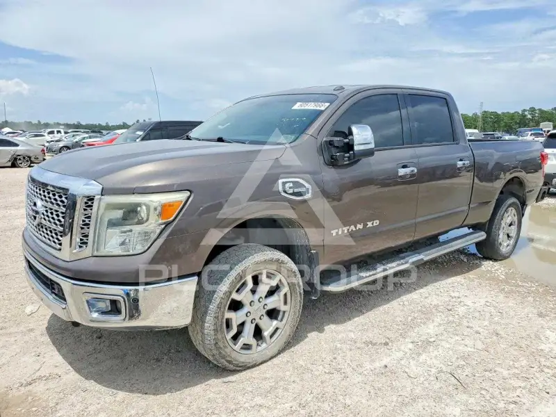 2016 Nissan TITAN фото