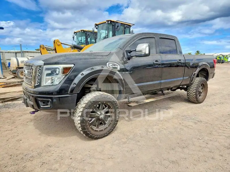 2016 Nissan TITAN фото