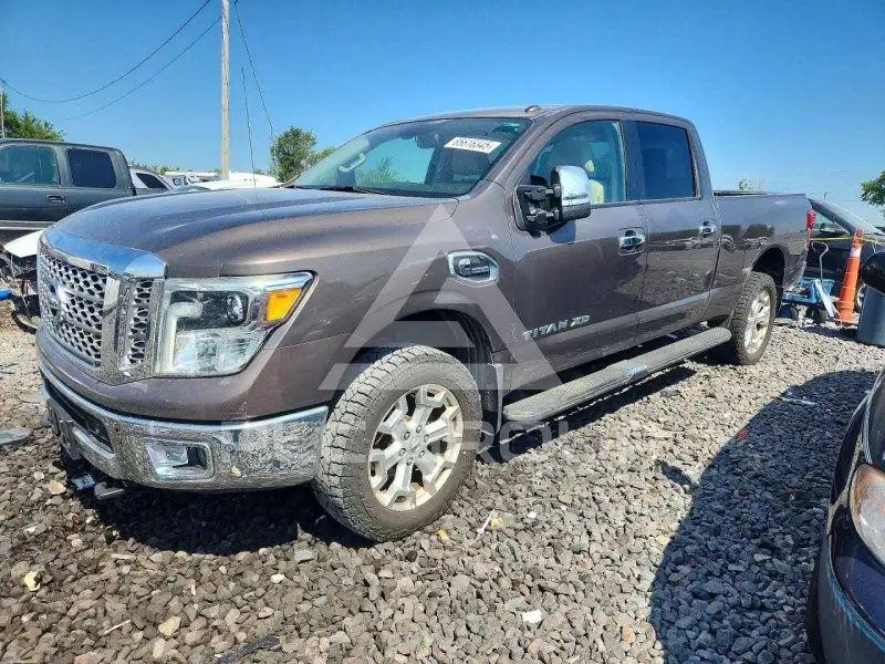 2016 Nissan TITAN фото