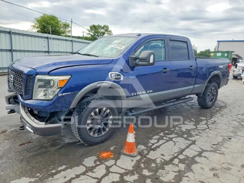 2016 Nissan TITAN фото