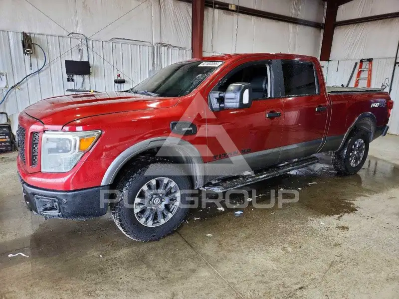 2016 Nissan TITAN фото