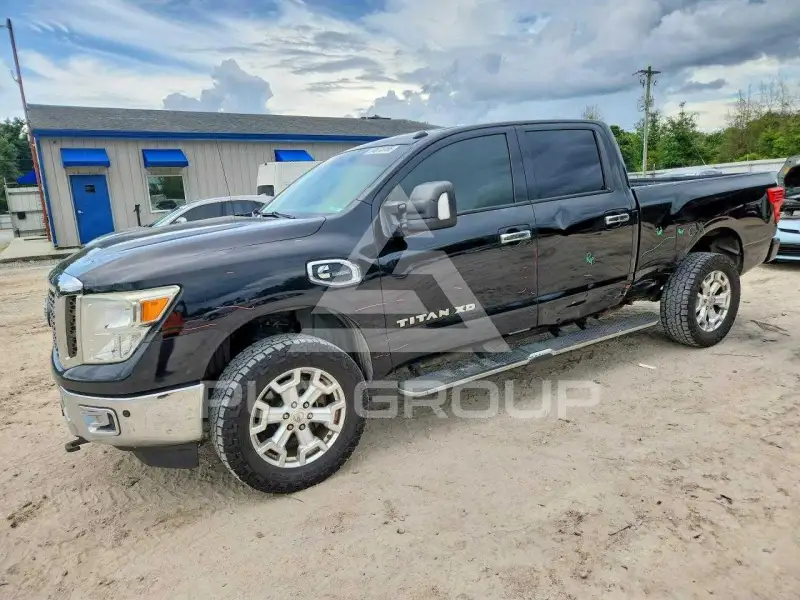 2016 Nissan TITAN фото