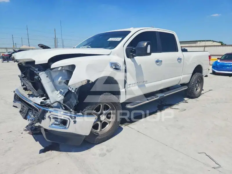 2016 Nissan TITAN фото