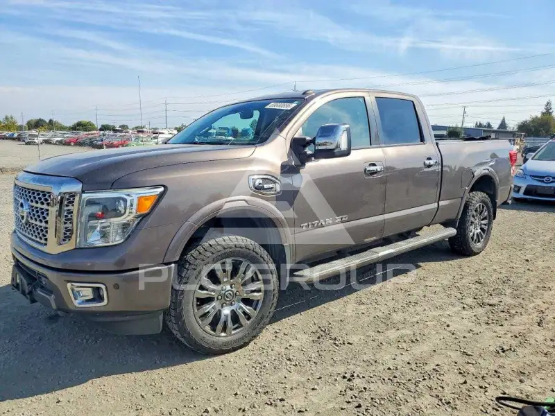 2016 Nissan TITAN фото