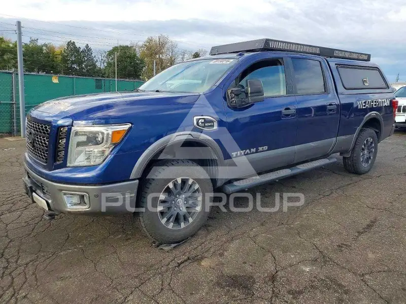2016 Nissan TITAN photo