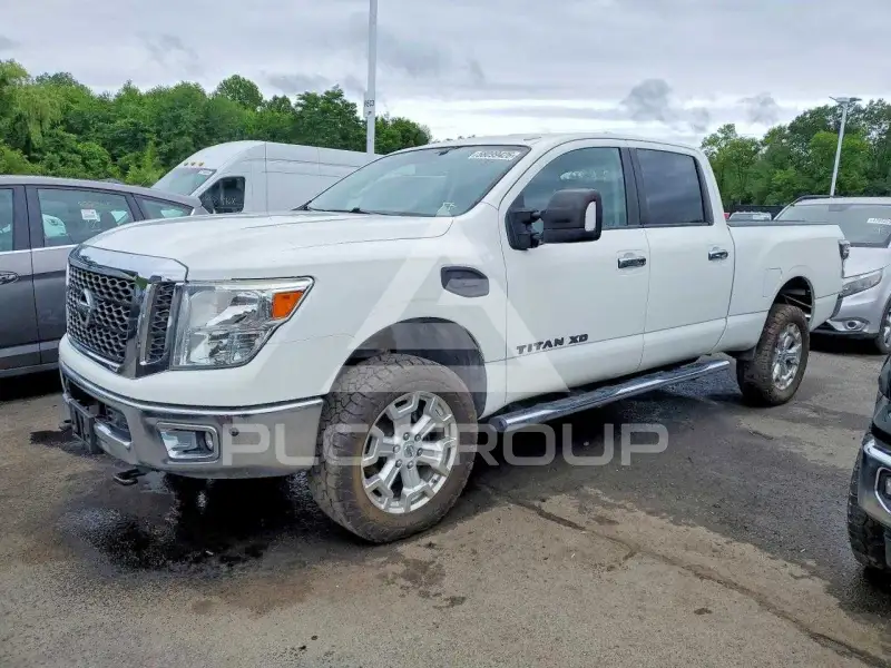2016 Nissan TITAN photo