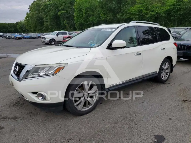 2016 Nissan PATHFINDER photo