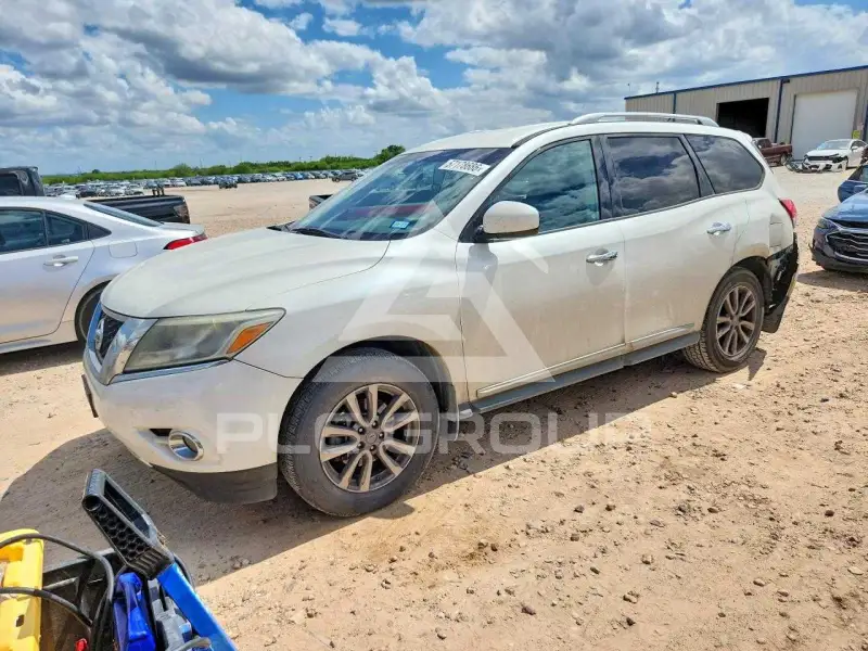 2016 Nissan PATHFINDER photo